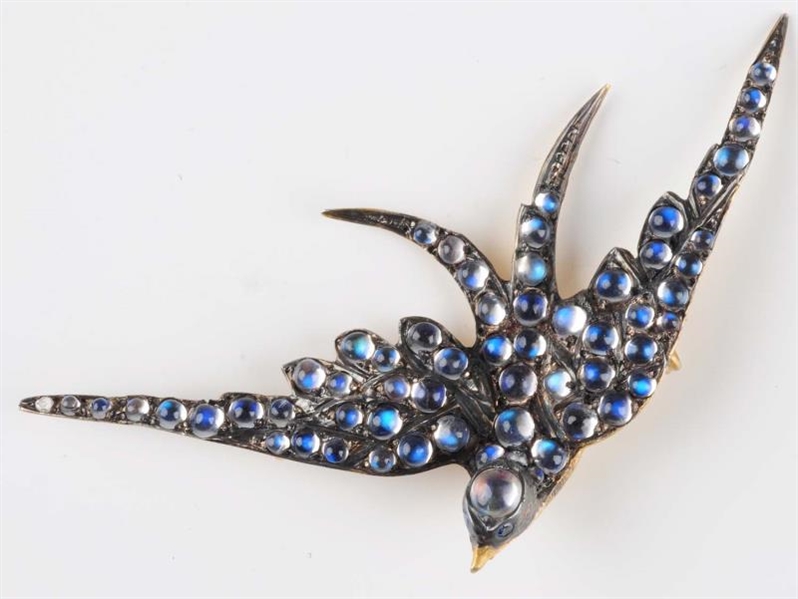 SILVER, GOLD & MOONSTONE BIRD PIN.                