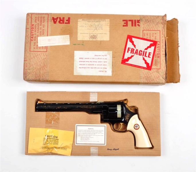 **BOXED DAN WESSON COMM. REVOLVER (200 YEARS).    