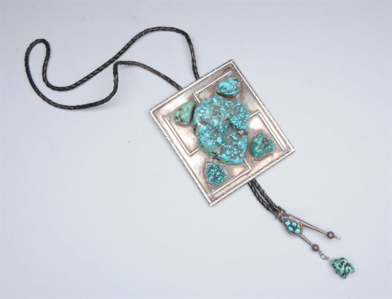 NATIVE AMERICAN TURQUOISE STERLING SILVER NECKLACE