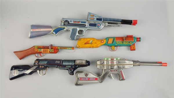LOT OF 5: JAPANESE TIN LITHO SPACE RIFLES.        