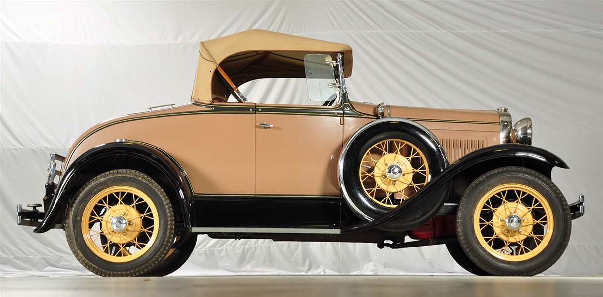 1931 FORD MODEL A DELUXE ROADSTER.                