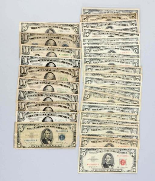 LOT OF 36: $5 & $10 US AND FEDERAL RESERVE NOTES. 