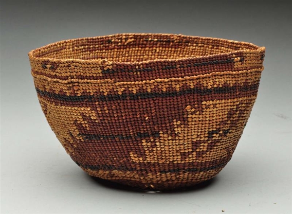 NATIVE AMERICAN WOMANS BASKETRY HAT.             