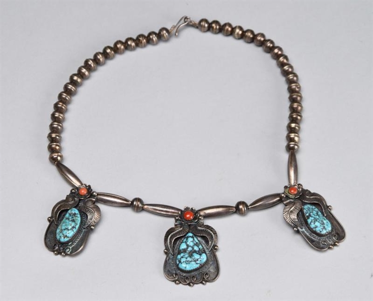 NATIVE AM. STERLING SILVER & TURQUOISE NECKLACE.  