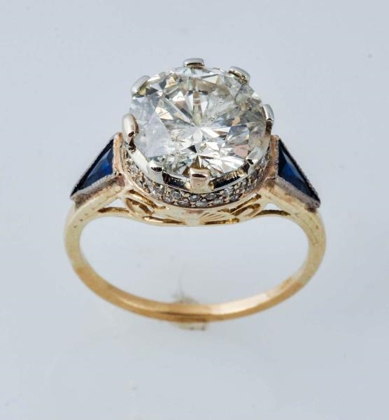 APPROXIMATELY 3.35 CARAT DIAMOND SOLITAIRE RING.  