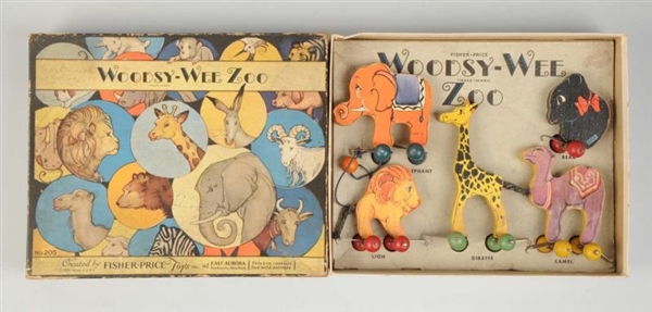 FISHER PRICE PAPER ON WOOD WOODSY-WEE ZOO.        