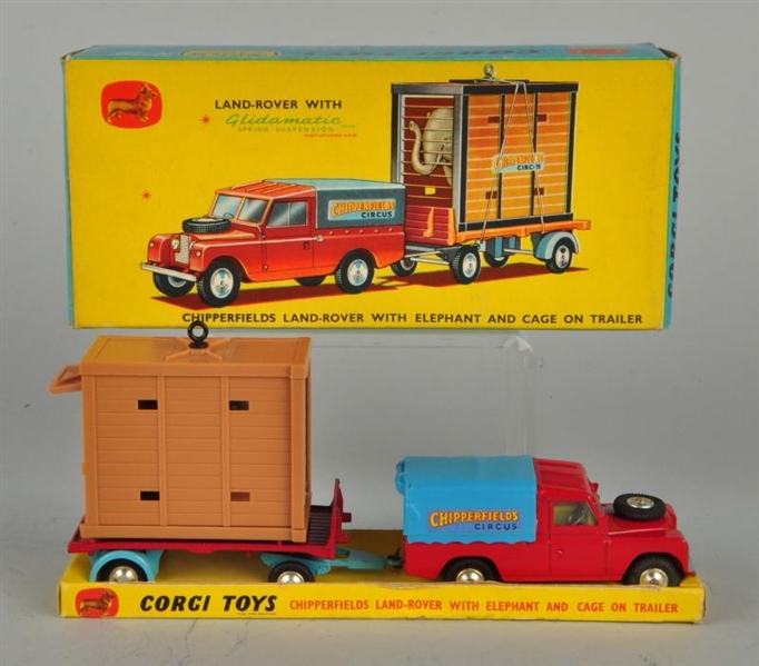 CORGI #19 CHIPPERFIELDS LAND-ROVER & CAGE GIFT SET
