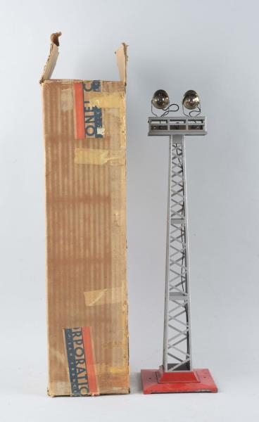 LIONEL #92 FLOODLIGHT TOWER WITH BOX.             