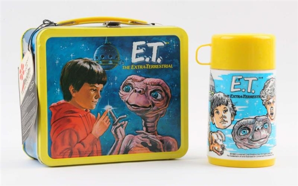 1982 E.T THE EXTRA TERRESTRIAL LUNCHBOX & THERMOS.
