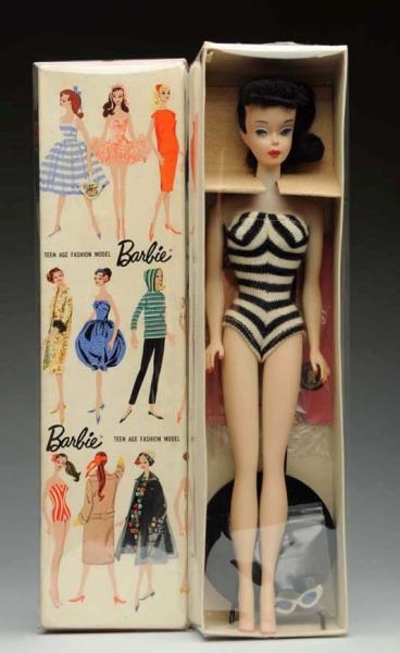 1960 NO. 3 BRUNETTE PONYTAIL BARBIE WITH BOX.     