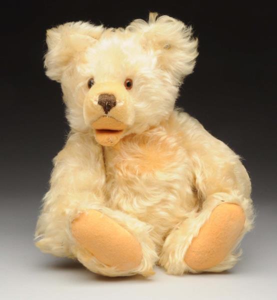 COLLECTIBLE LG. WHITE STEIFF ZOTTY BEAR WITH ID.  