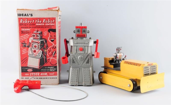 LOT OF 2: AMERICAN MADE BATTERY OP ROBOT TOYS.    