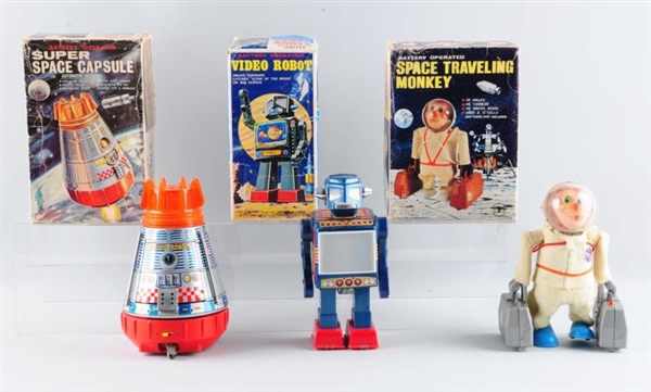 LOT OF 3: JAPANESE BATTERY OP ROBOTS & SPACE TOYS.