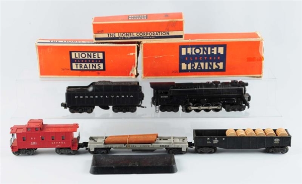 LOT OF 5: LIONEL NO. 220 LOCOMOTIVE AND CARS.     