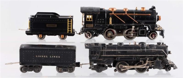 LOT OF 4: LIONEL LOCOMOTIVES AND TENDERS.         