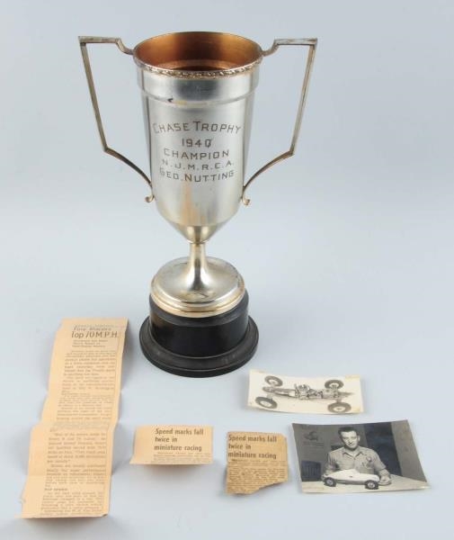 1940 CHAMPION CHASE TROPHY.                       