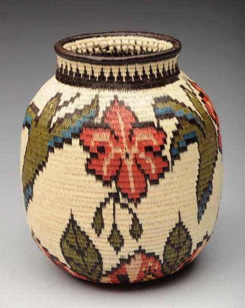 NATIVE AMERICAN INDIAN WOVEN BASKET.              