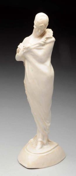 AMERICAN ART DECO POTTERY SCULPTURE OF LADY.      
