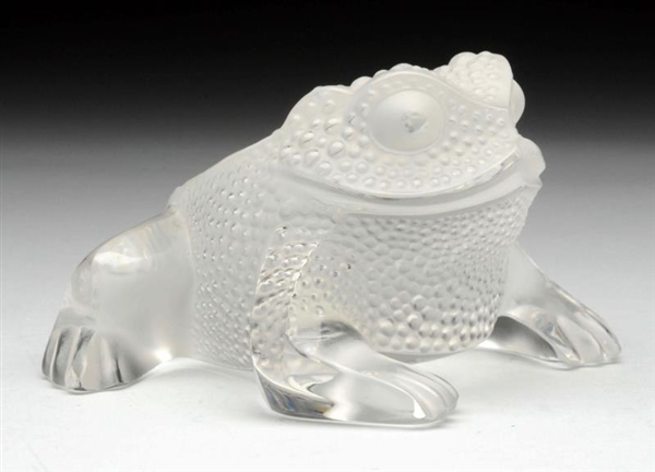 LALIQUE GLASS FROG.                               