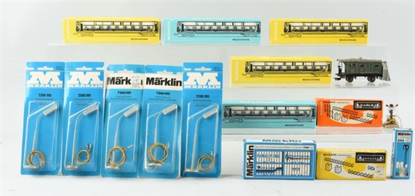 LARGE LOT OF MARKLIN PARTS AND ACCESSORIES.       