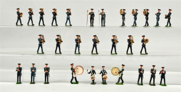 BRITAINS 29 PIECE MARCHING BAND.                  