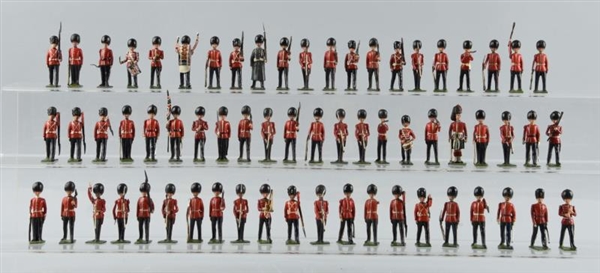 LOT OF BRITAIN GUARDS INCLUDING MUSICIANS.        