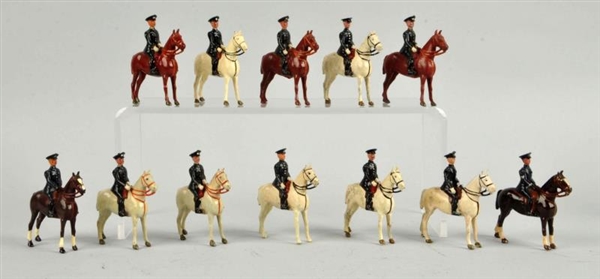 BRITAINS MOUNTED OFFICERS.                        