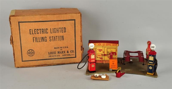 ELECTRIC LIGHTED FILLING STATION IN BOX.          