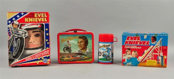 LOT OF 3: VINTAGE EVEL KNIEVEL ITEMS.             
