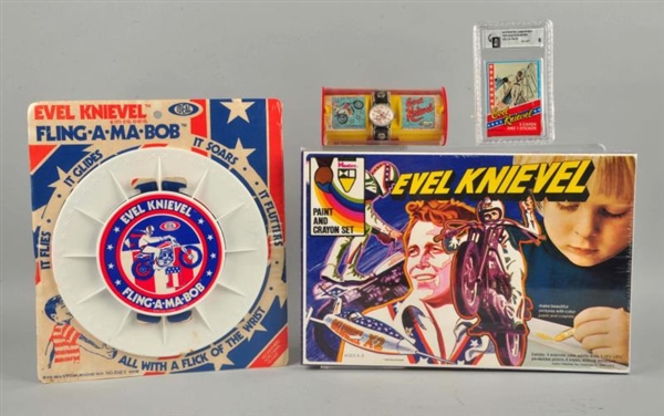 LOT OF 4: VINTAGE EVEL KNIEVEL ITEMS.             