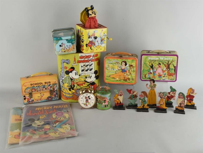 LARGE LOT OF DISNEY LUNCH BOXES & TOYS.           