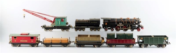LOT OF 8: ASSORTED LIONEL TRAINS.                 