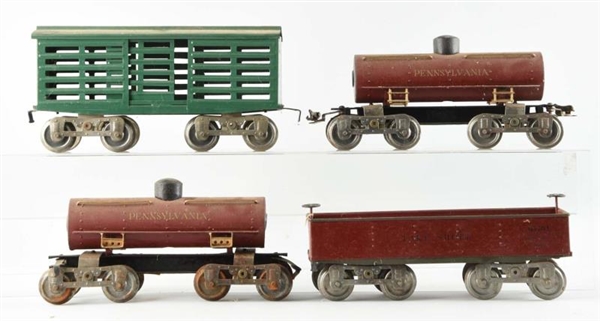 LOT OF 4:  LIONEL FREIGHT CARS.                   