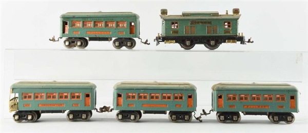 LOT OF 5: LIONEL NO. 253 AND PASSENGER CARS.      