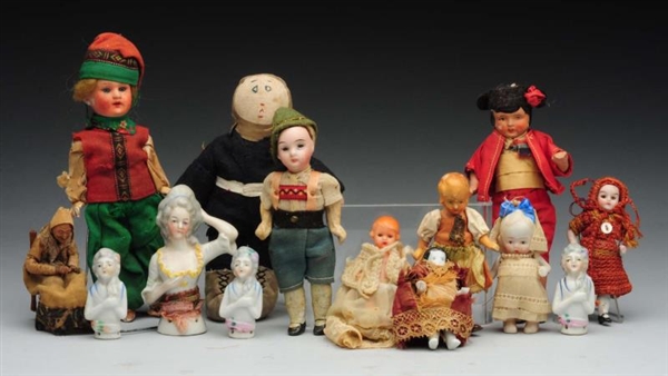 LOT OF 14: SMALL DOLLS AND HALF DOLLS.            