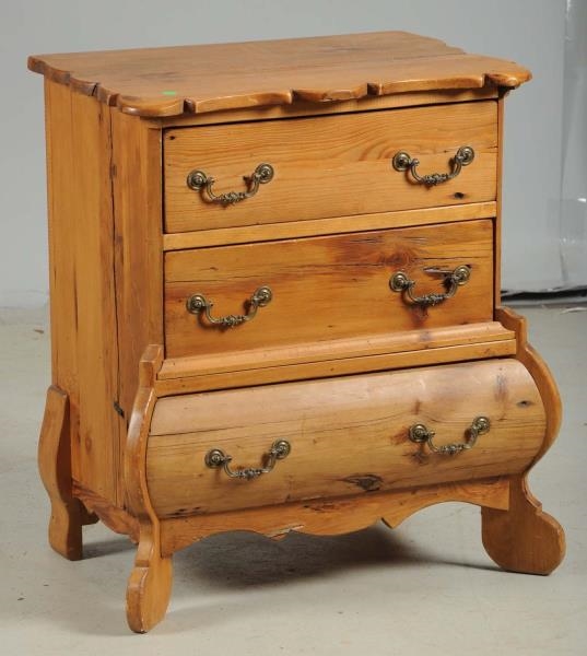 SMALL WOODEN END TABLE WITH THREE DRAWERS.        
