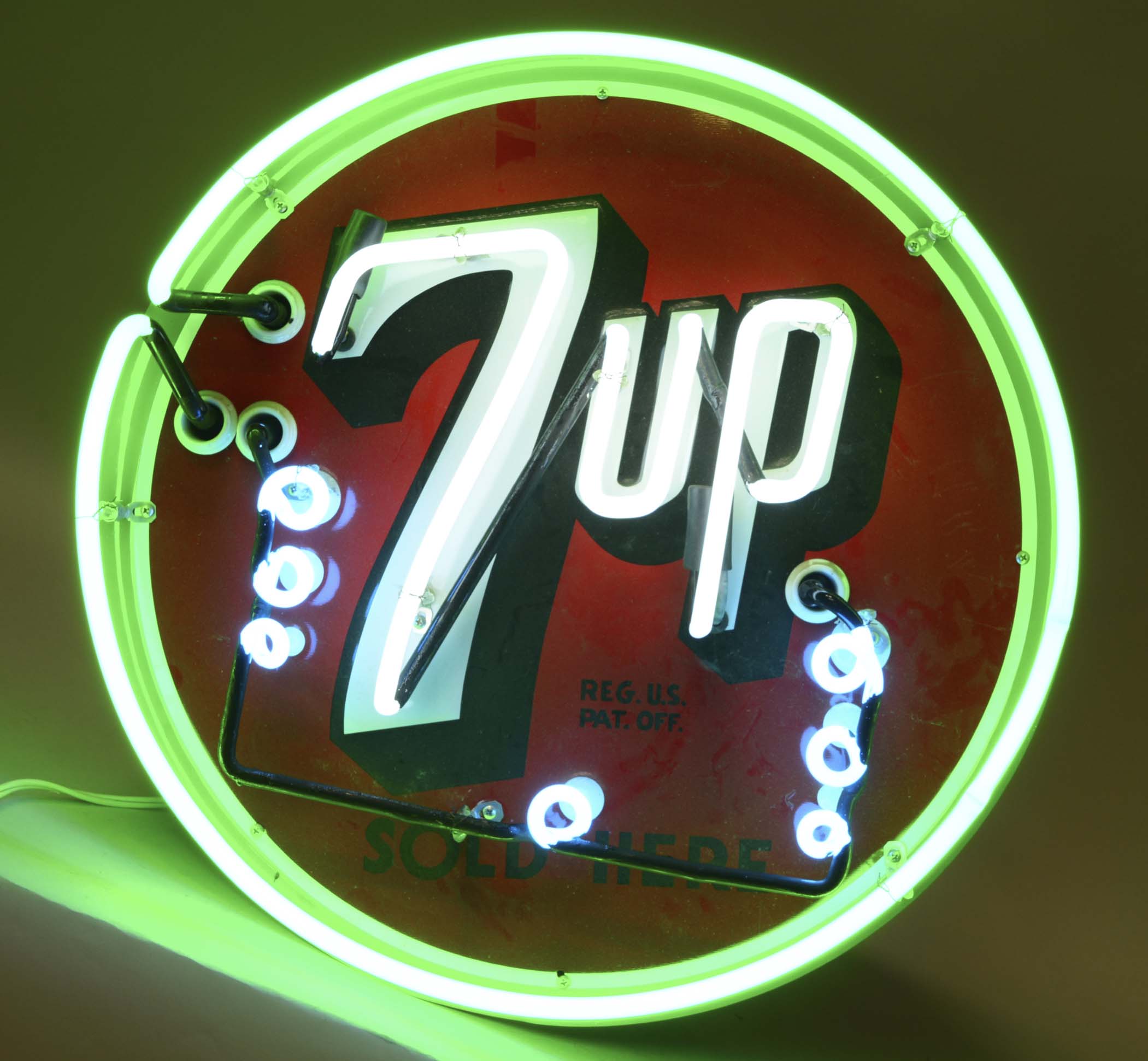Lot Detail - 7UP SODA NEON ADVERTISING SIGN