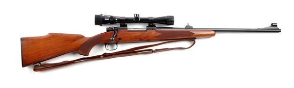 (M) WINCHESTER MODEL 70 BOLT ACTION RIFLE.        