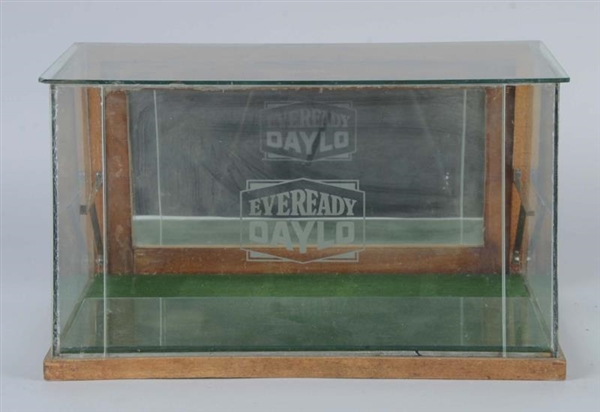 EVEREADY STORE COUNTERTOP GLASS BATTERY CASE      