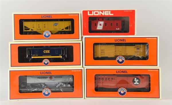 LOT OF 6: LIONEL FREIGHT CARS.                    