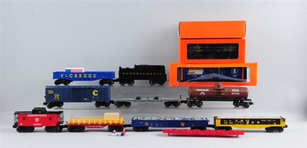 LOT OF 11: LIONEL TENDER AND ROLLING STOCK.       