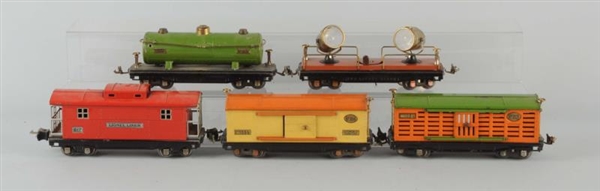 LOT OF 5:  LIONEL 800 SERIES FREIGHT CARS.        
