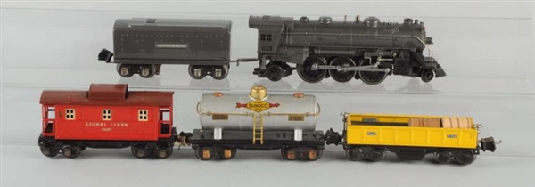 LOT OF 5: LIONEL NO.224 LOCOMOTIVE & FREIGHT CARS.