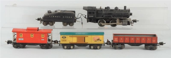 LOT OF 5: LIONEL NO.1663 LOCOMOTIVE & FREIGHT CARS