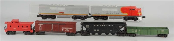 LIONEL NO. 2243 A.B. UNIT WITH FOUR FREIGHT CARS. 