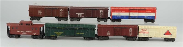 LOT OF 8: LIONEL ROLLING STOCK.                   