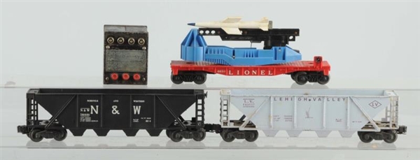 LOT OF 4: LIONEL ASSORTED ITEMS.                  
