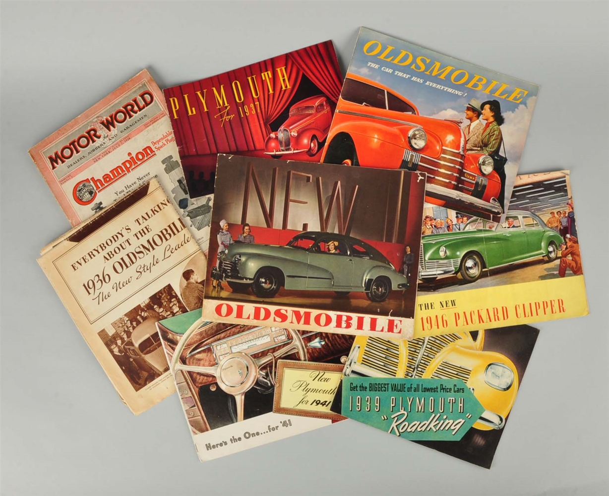 LOT OF ASSORTED AUTOMOBILE PAMPHLETS & TEXTS.