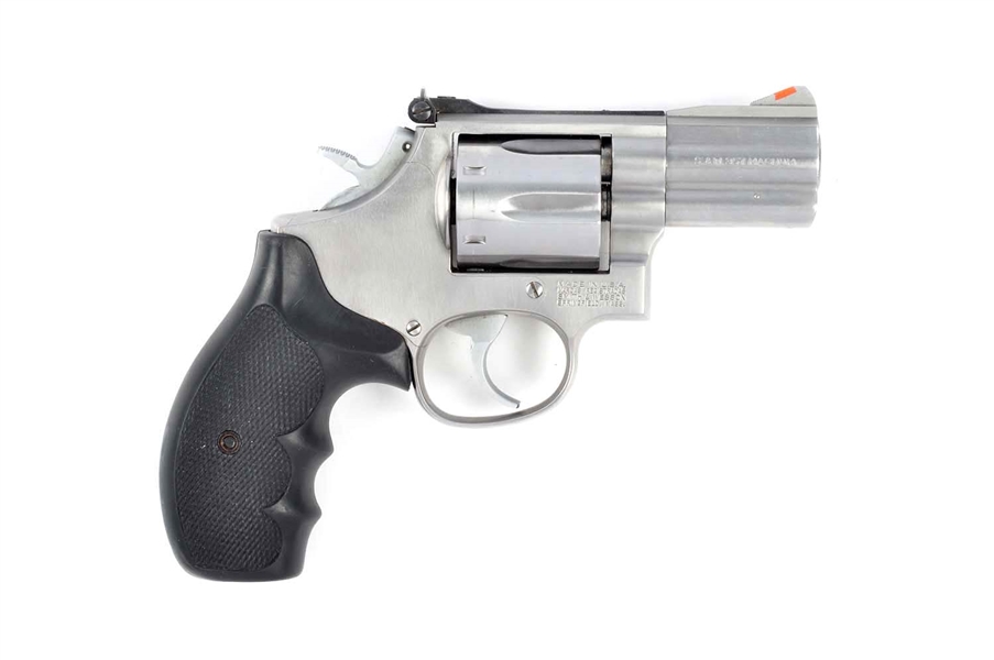 (M) S&W MODEL 686 DISTINGUISHED COMBAT STAINLESS. 