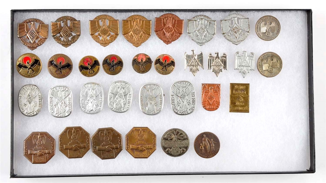 LOT OF 32: GERMAN THIRD REICH TINNIES & PINS.     